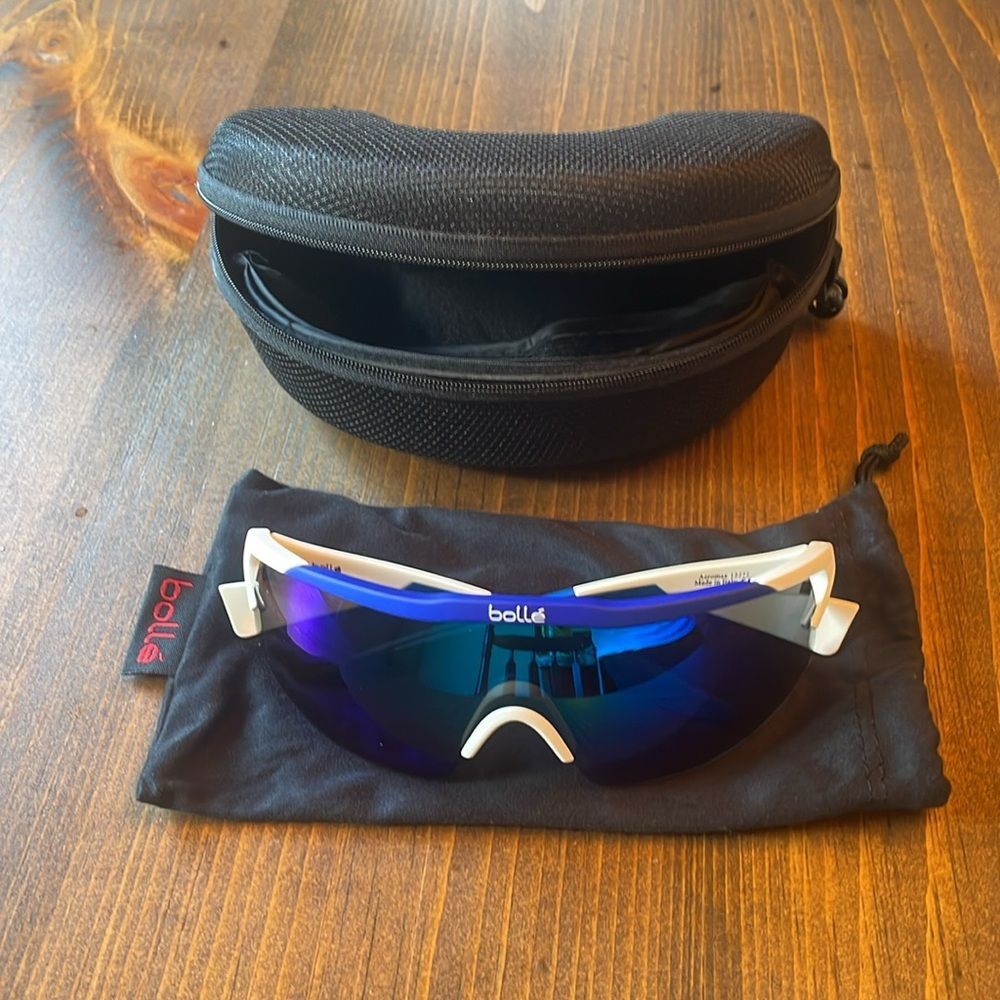 Bolle sunglasses for youth blue metallic with white frames